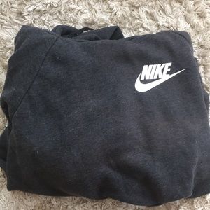 nike sweatshirt